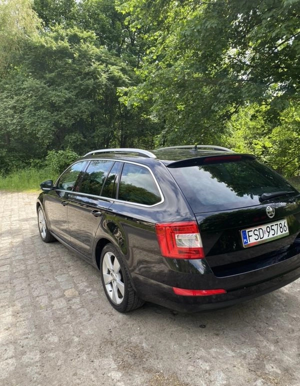 Skoda Octavia cena 46900 przebieg: 257500, rok produkcji 2015 z Drezdenko małe 154